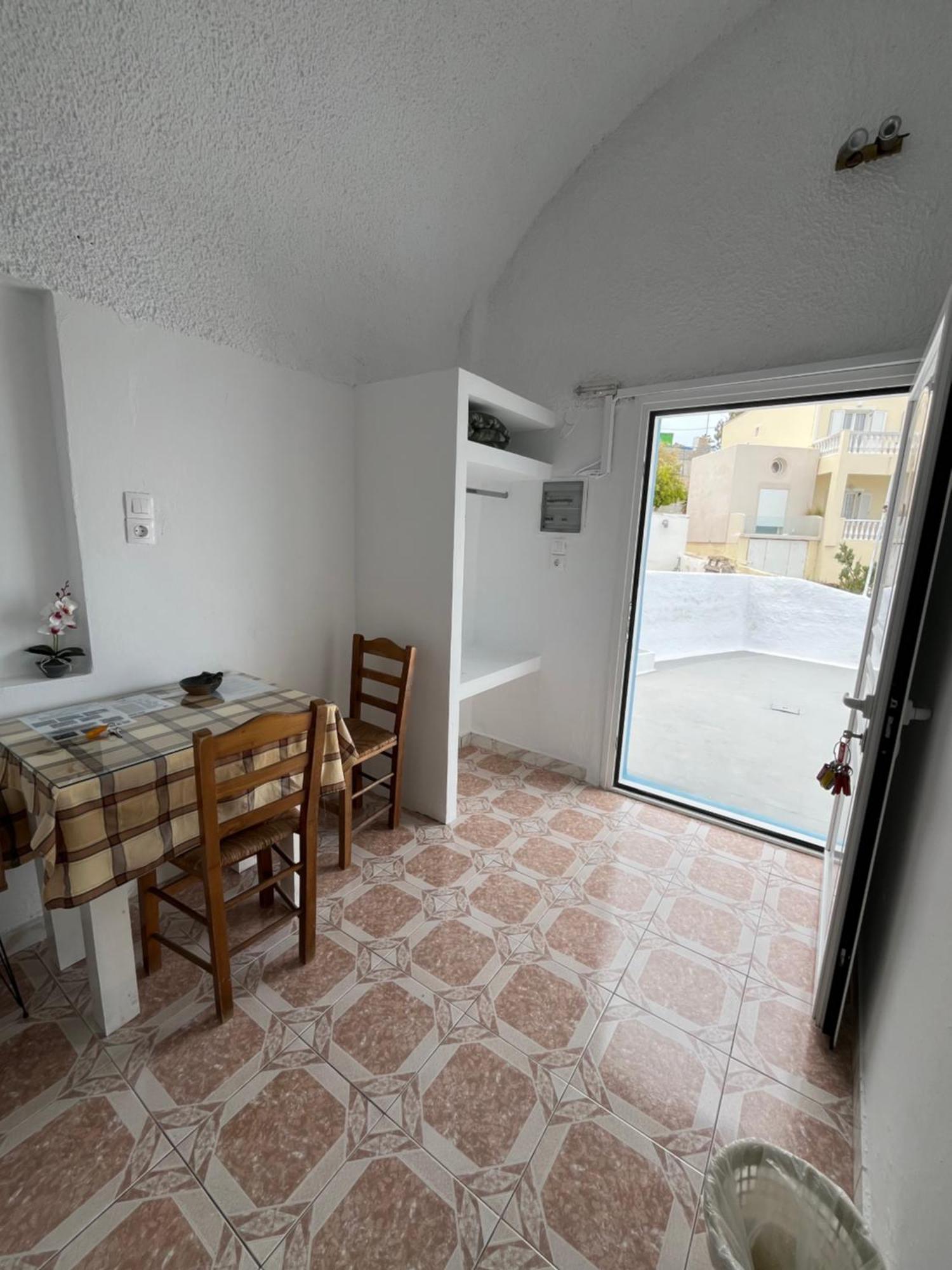 Stella Nomikou Apartments Firostefani Exterior photo